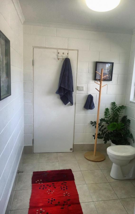 J & Ella'S Holiday House - 2 Bedroom, 2 Bathroom Home Cooktown Exterior photo