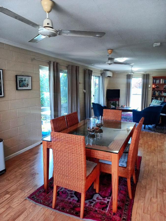 J & Ella'S Holiday House - 2 Bedroom, 2 Bathroom Home Cooktown Exterior photo