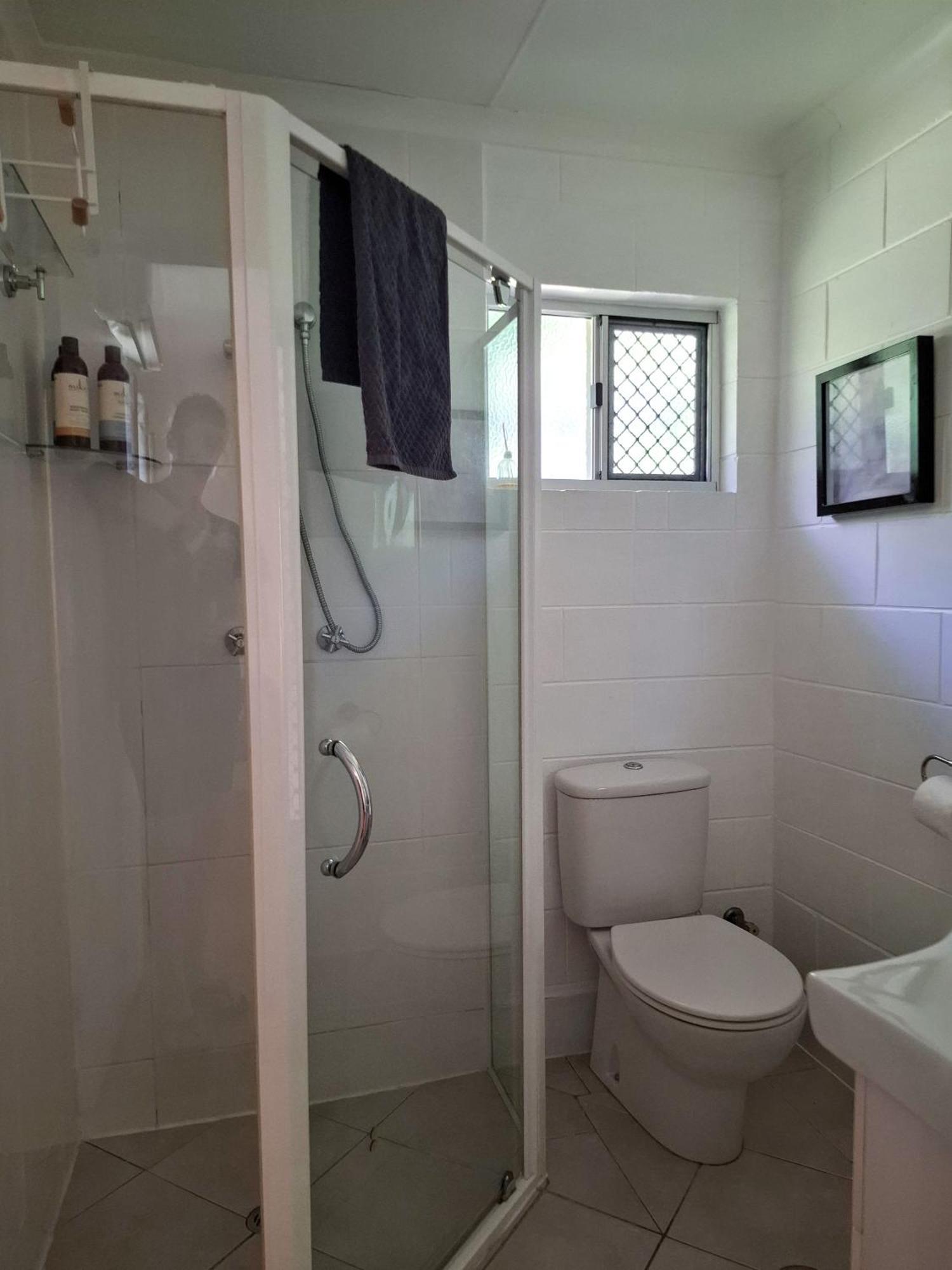 J & Ella'S Holiday House - 2 Bedroom, 2 Bathroom Home Cooktown Exterior photo
